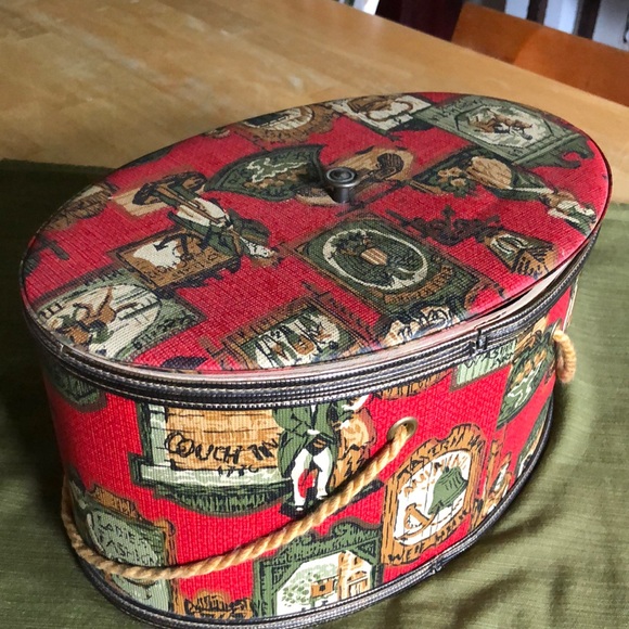 Vintage Sewing Box - Picture 2 of 8